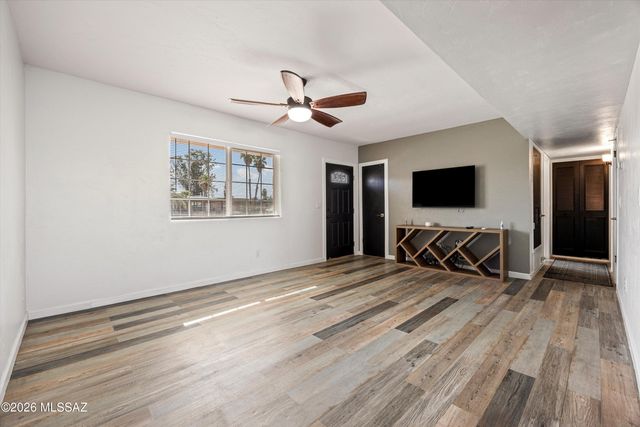 7621 N Shirley Court, Tucson, AZ 85741