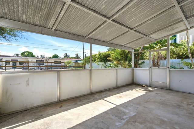 157 Lenape Dr, Miami Springs, FL 33166