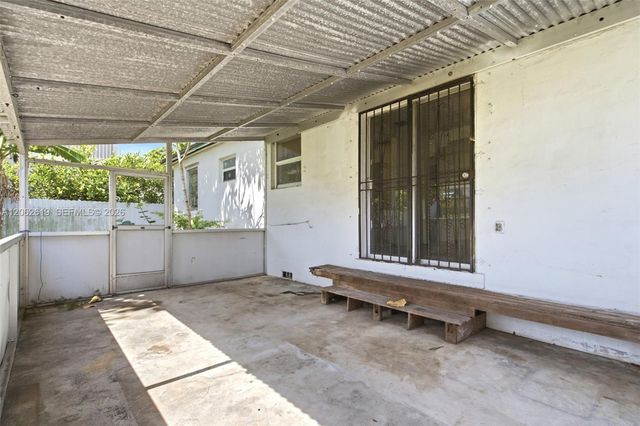 157 Lenape Dr, Miami Springs, FL 33166