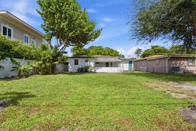 157 Lenape Dr, Miami Springs, FL 33166