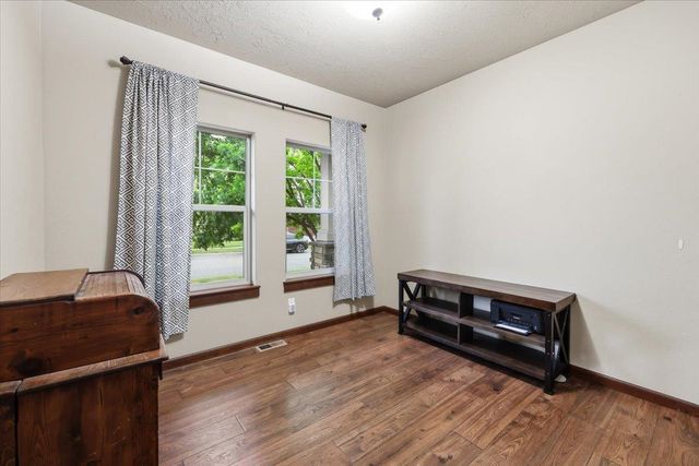 17710 E Daystar Rd, Greenacres, WA 99016