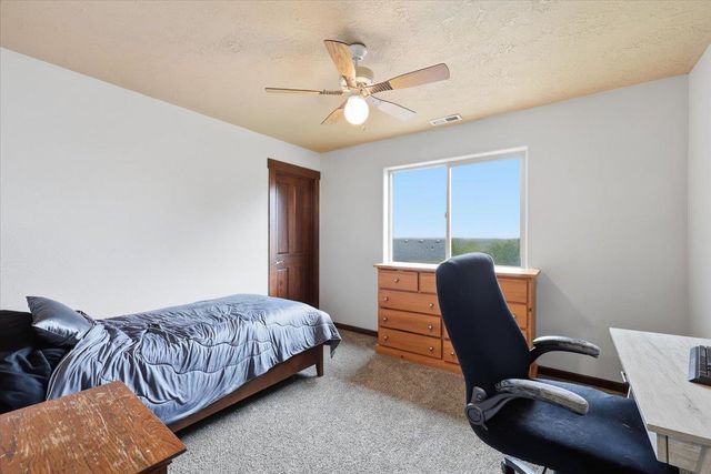 17710 E Daystar Rd, Greenacres, WA 99016