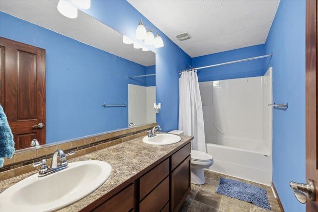 17710 E Daystar Rd, Greenacres, WA 99016