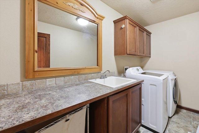 17710 E Daystar Rd, Greenacres, WA 99016
