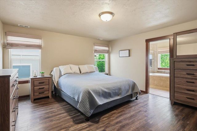 17710 E Daystar Rd, Greenacres, WA 99016