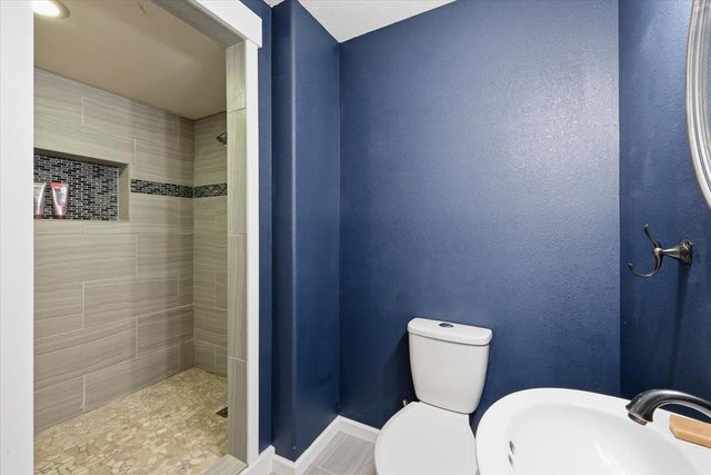 17710 E Daystar Rd, Greenacres, WA 99016