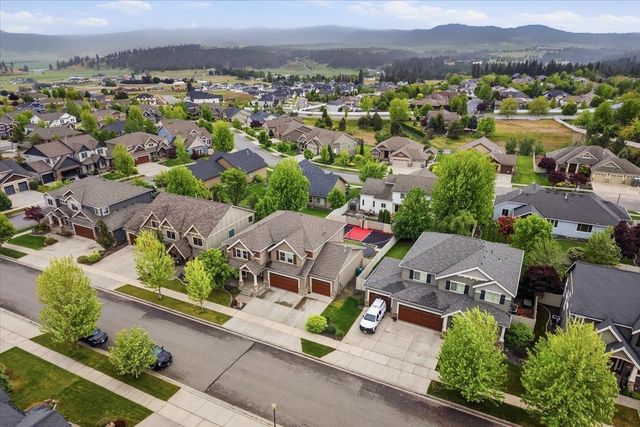 17710 E Daystar Rd, Greenacres, WA 99016