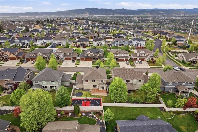 17710 E Daystar Rd, Greenacres, WA 99016
