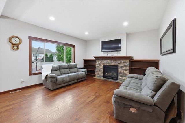 17710 E Daystar Rd, Greenacres, WA 99016