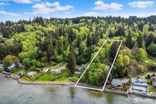13843 SW 248th Street, Vashon, WA 98070