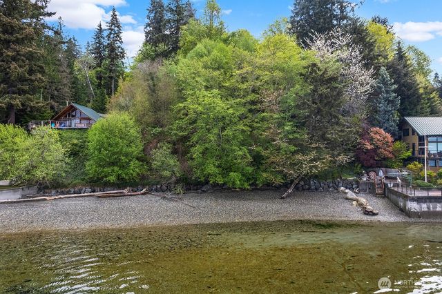 13843 SW 248th Street, Vashon, WA 98070