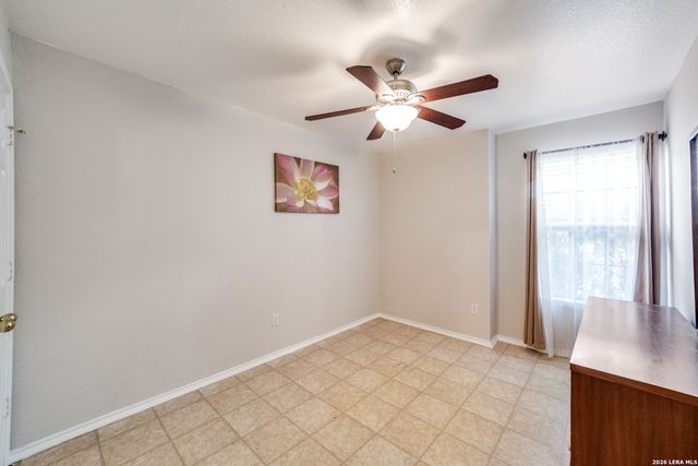 8862 Fenwood St, San Antonio, TX 78250