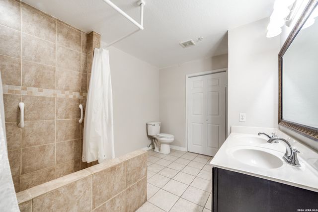 8862 Fenwood St, San Antonio, TX 78250