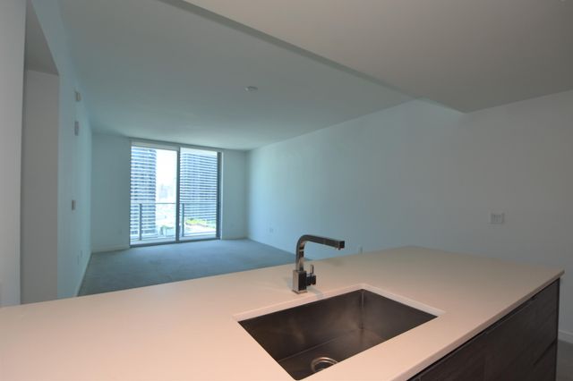1100 S Miami Avenue 2207, Miami, FL 33130