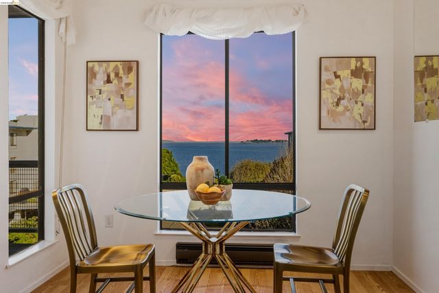 6 Commodore Dr C450, Emeryville, CA 94608