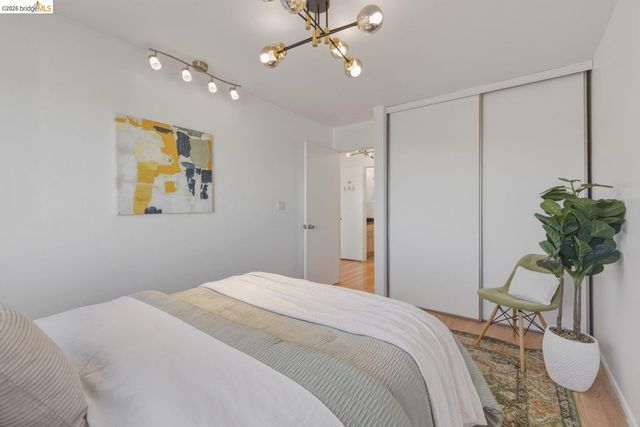 6 Commodore Dr C450, Emeryville, CA 94608