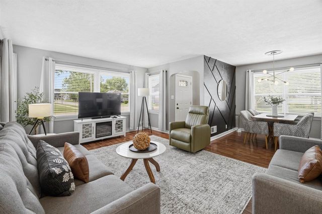 498 W DIVISION STREET, Fond Du Lac, WI 54935