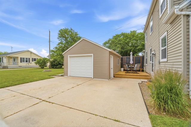 498 W DIVISION STREET, Fond Du Lac, WI 54935