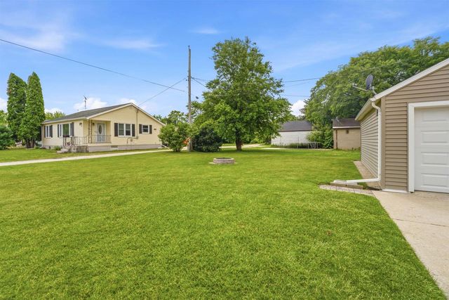 498 W DIVISION STREET, Fond Du Lac, WI 54935