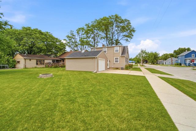 498 W DIVISION STREET, Fond Du Lac, WI 54935
