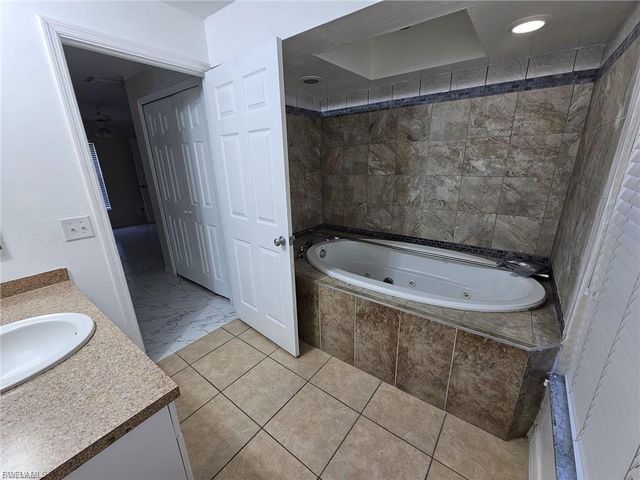 3005 40th ST W, Lehigh Acres, FL 33971
