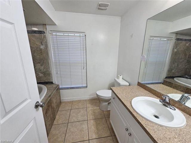 3005 40th ST W, Lehigh Acres, FL 33971