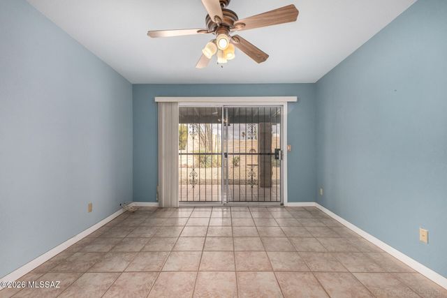 810 N Camino Santiago Unit 31, Tucson, AZ 85745