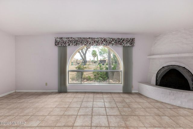 810 N Camino Santiago Unit 31, Tucson, AZ 85745