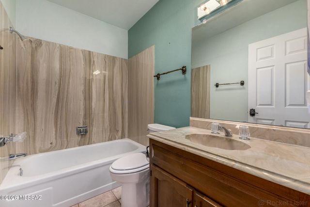 810 N Camino Santiago Unit 31, Tucson, AZ 85745