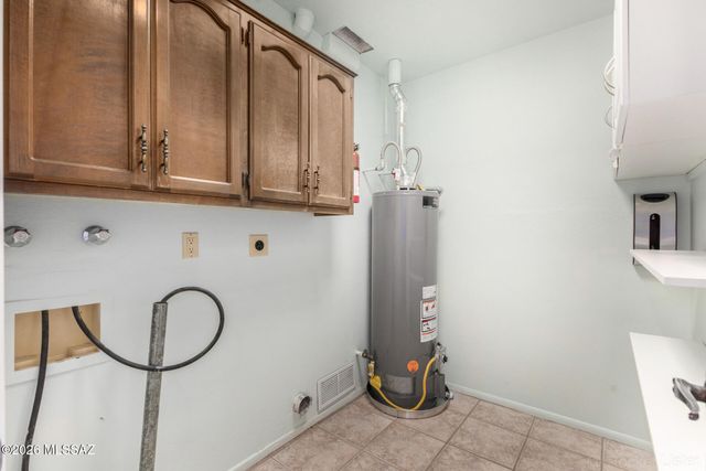 810 N Camino Santiago Unit 31, Tucson, AZ 85745