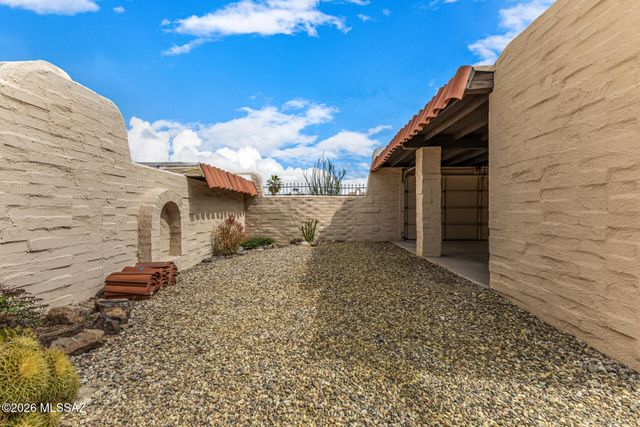 810 N Camino Santiago Unit 31, Tucson, AZ 85745