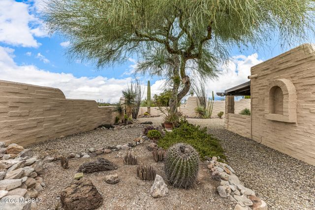 810 N Camino Santiago Unit 31, Tucson, AZ 85745