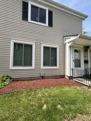 1595 Cove Drive, Prospect Heights, IL 60070