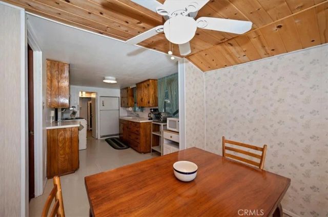563 E Victoria Court, Lake Arrowhead, CA 92352