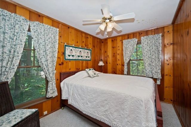 563 E Victoria Court, Lake Arrowhead, CA 92352
