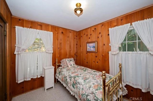 563 E Victoria Court, Lake Arrowhead, CA 92352