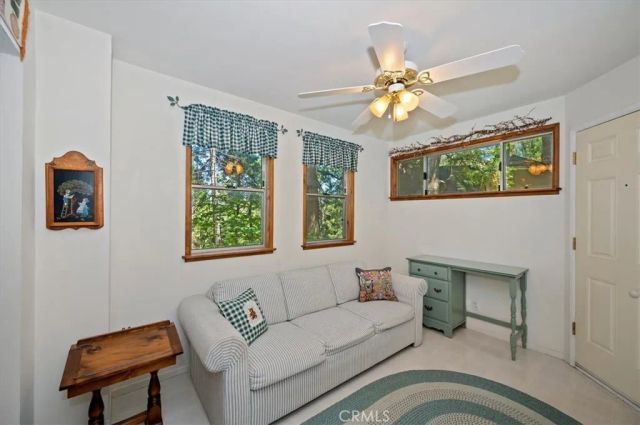 563 E Victoria Court, Lake Arrowhead, CA 92352