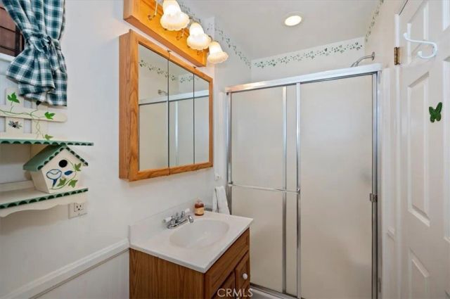 563 E Victoria Court, Lake Arrowhead, CA 92352