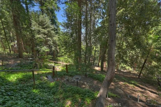 563 E Victoria Court, Lake Arrowhead, CA 92352
