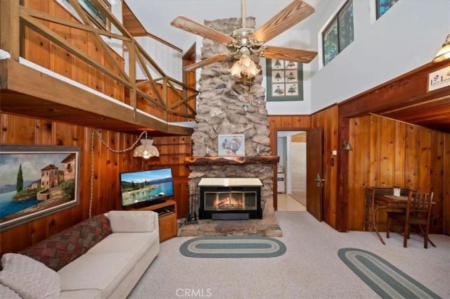 563 E Victoria Court, Lake Arrowhead, CA 92352