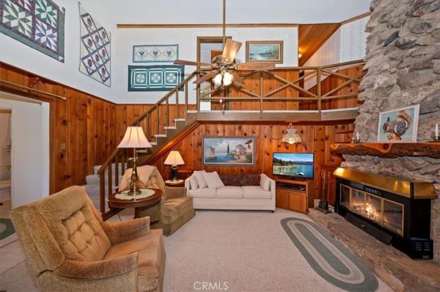 563 E Victoria Court, Lake Arrowhead, CA 92352