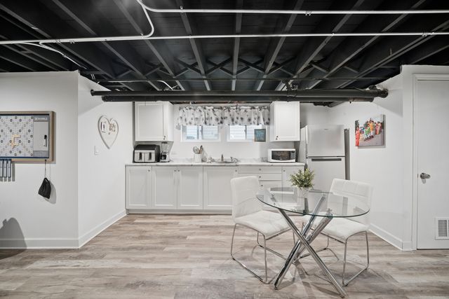 283 N Michigan Avenue, Elmhurst, IL 60126