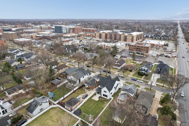 283 N Michigan Avenue, Elmhurst, IL 60126