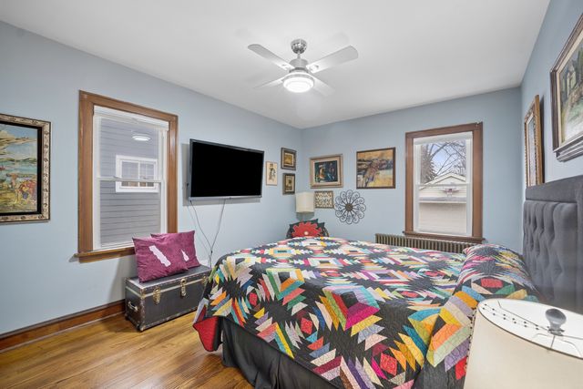 283 N Michigan Avenue, Elmhurst, IL 60126