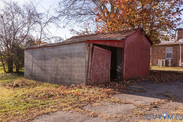 21210 Chesterfield Ave, South Chesterfield, VA 23803