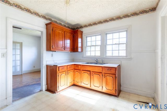 21210 Chesterfield Ave, South Chesterfield, VA 23803