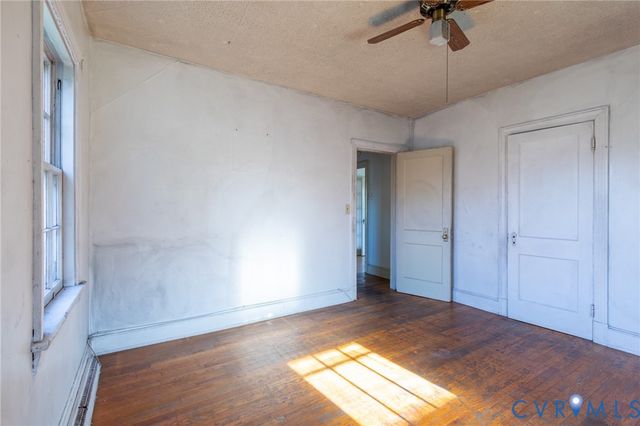 21210 Chesterfield Ave, South Chesterfield, VA 23803