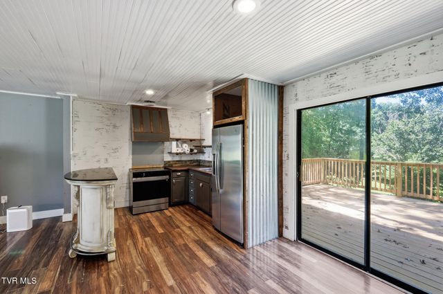 186 Brookwood Circle, Bristol, VA 24201