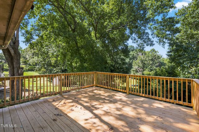 186 Brookwood Circle, Bristol, VA 24201