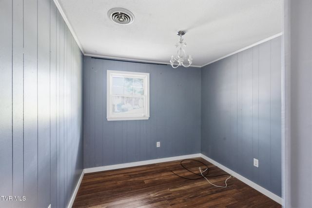 186 Brookwood Circle, Bristol, VA 24201